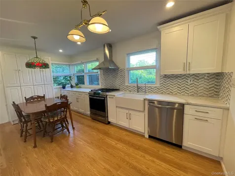 6 Preston Court Glen Cove NY 11542
