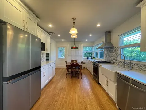 6 Preston Court Glen Cove NY 11542
