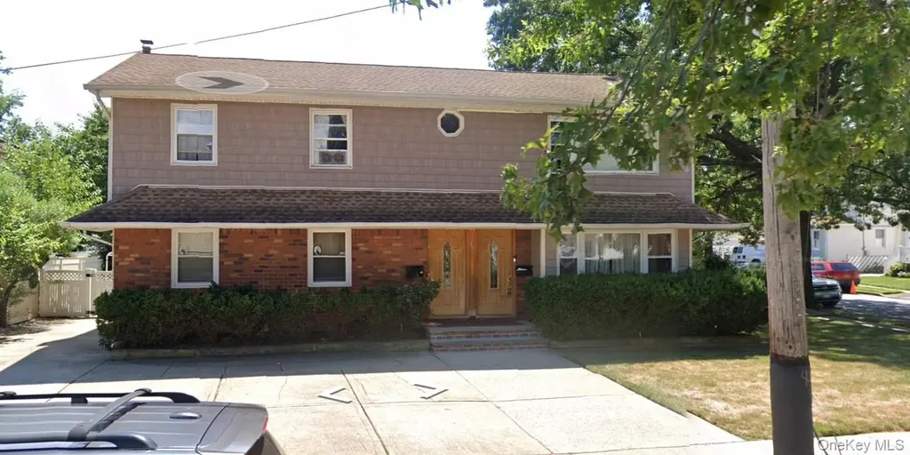 1551 Sweetman Avenue Elmont NY 11003