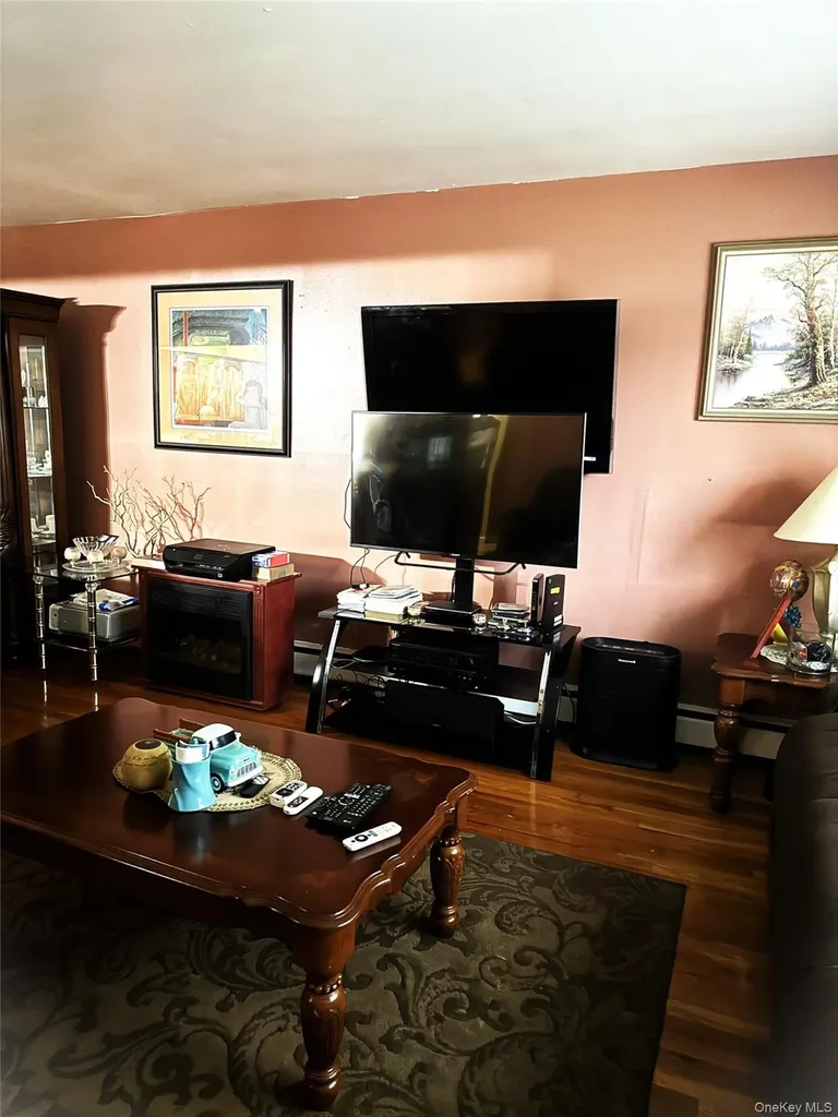 1551 Sweetman Avenue Elmont NY 11003
