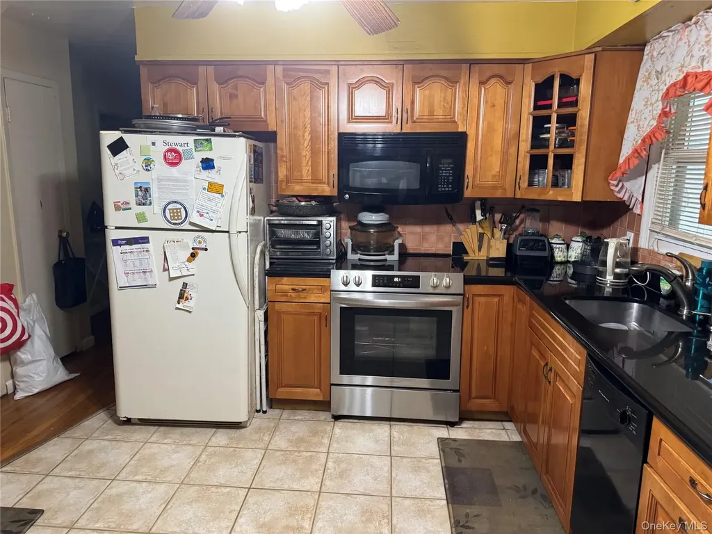 1551 Sweetman Avenue Elmont NY 11003