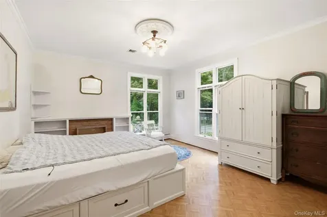 25 Forrest Drive Lloyd Harbor NY 11743