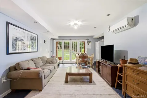 25 Forrest Drive Lloyd Harbor NY 11743
