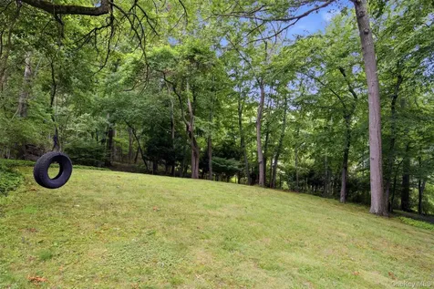 25 Forrest Drive Lloyd Harbor NY 11743