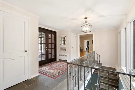 25 Forrest Drive Lloyd Harbor NY 11743