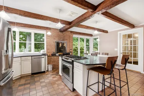 25 Forrest Drive Lloyd Harbor NY 11743