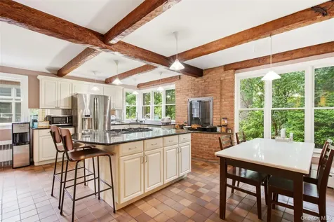 25 Forrest Drive Lloyd Harbor NY 11743