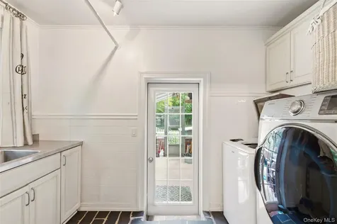 25 Forrest Drive Lloyd Harbor NY 11743