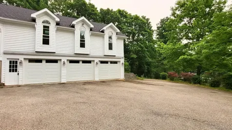 19 Friendship Lane Red Hook NY 12571