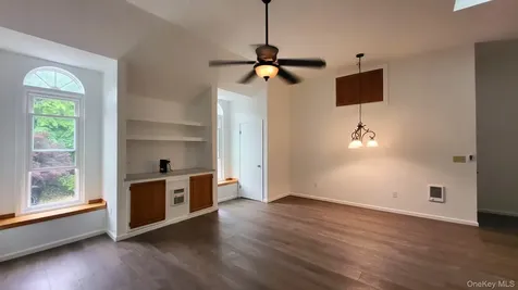 19 Friendship Lane Red Hook NY 12571