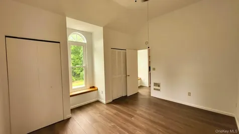 19 Friendship Lane Red Hook NY 12571