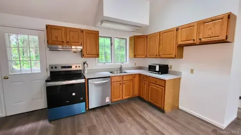 19 Friendship Lane Red Hook NY 12571