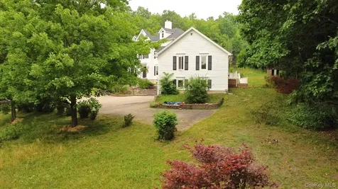 19 Friendship Lane Red Hook NY 12571