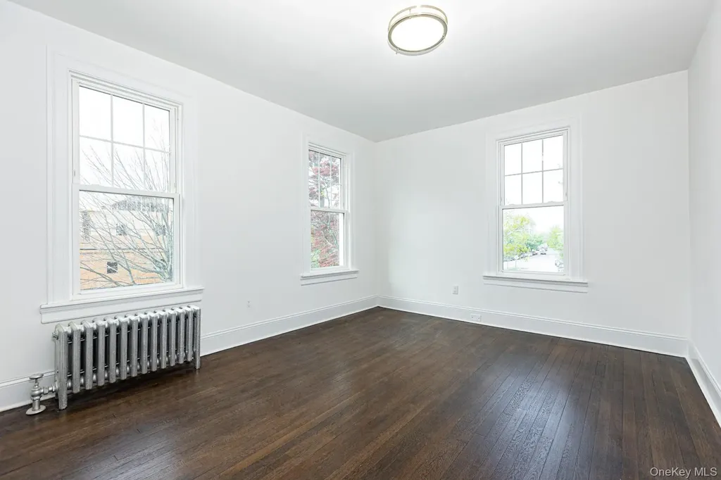 209 Smith Street Freeport NY 11520