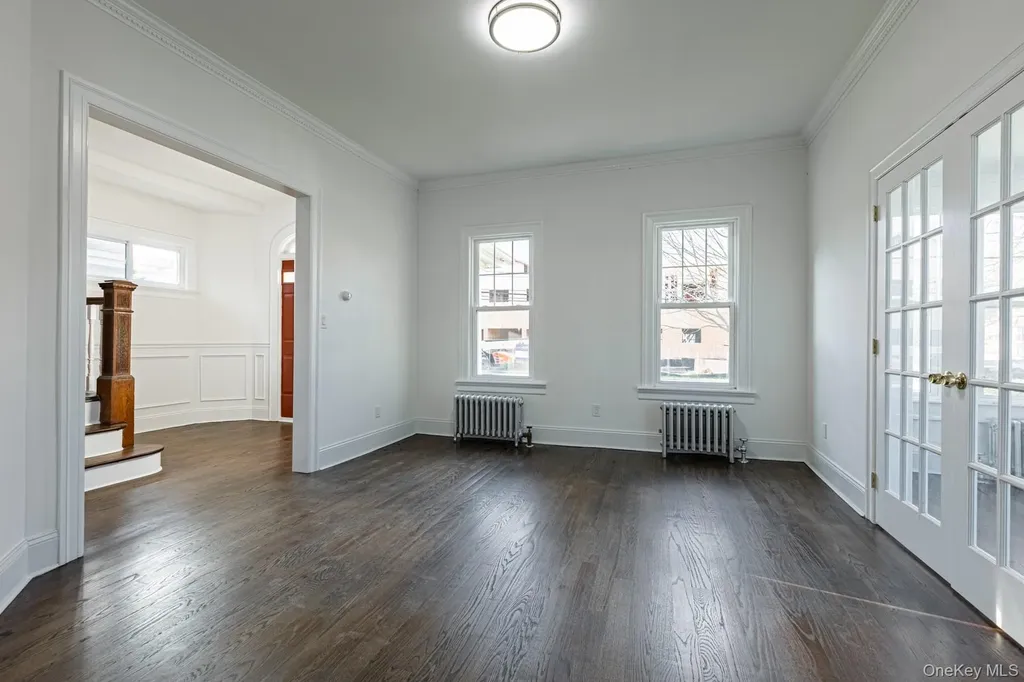 209 Smith Street Freeport NY 11520