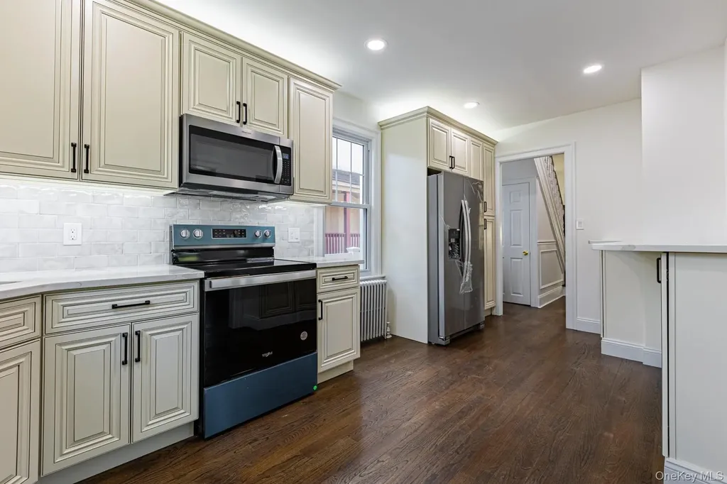 209 Smith Street Freeport NY 11520