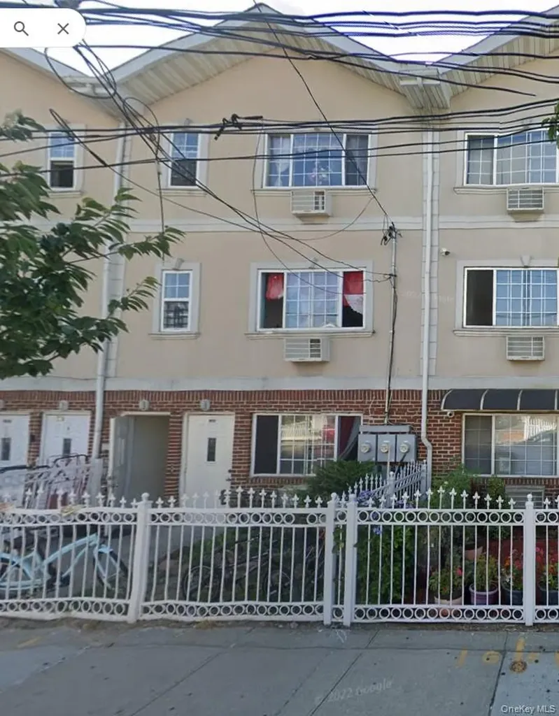 1409 Pinson Far Rockaway NY 11691