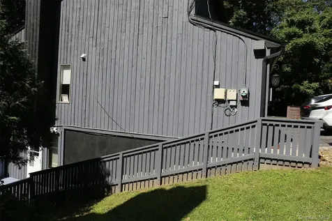 132 Woodland Drive Pleasantville NY 10570