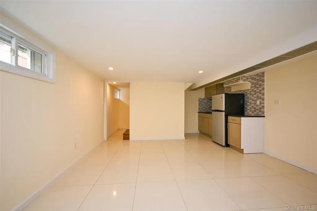 137-10 64th Road Flushing NY 11367
