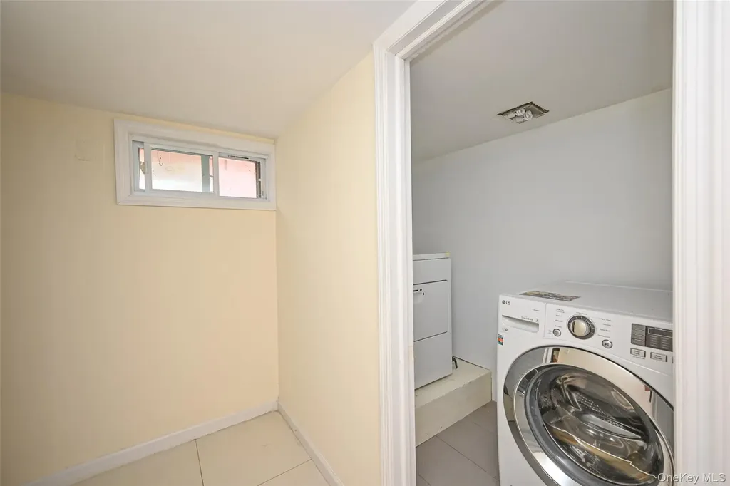 137-10 64th Road Flushing NY 11367