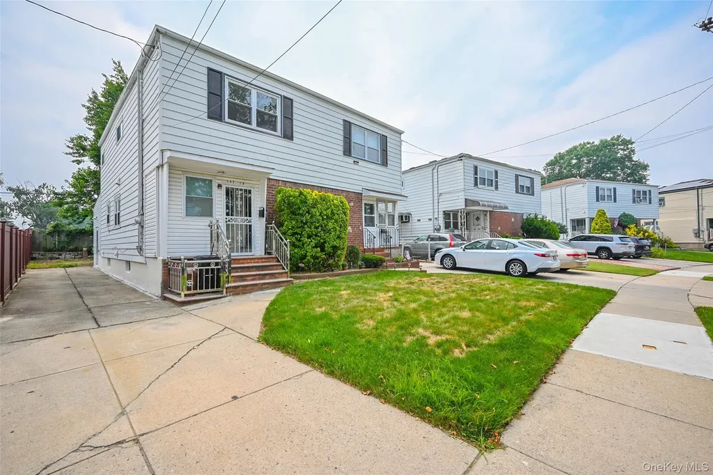 137-10 64th Road Flushing NY 11367