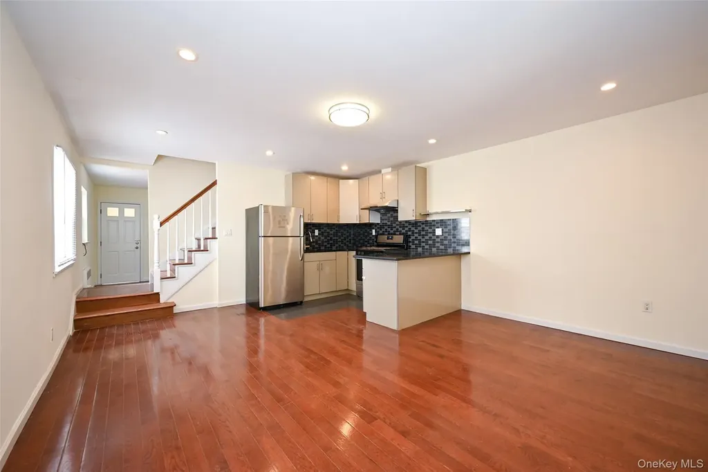137-10 64th Road Flushing NY 11367