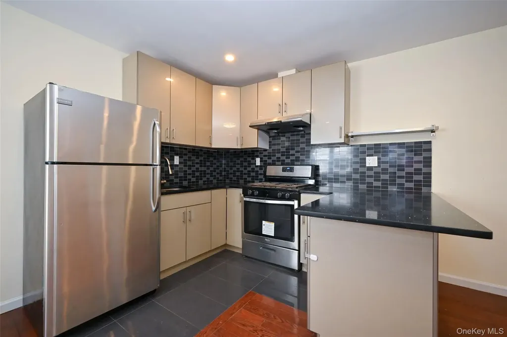 137-10 64th Road Flushing NY 11367