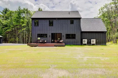26 Victoria Lane Kerhonkson NY 12446