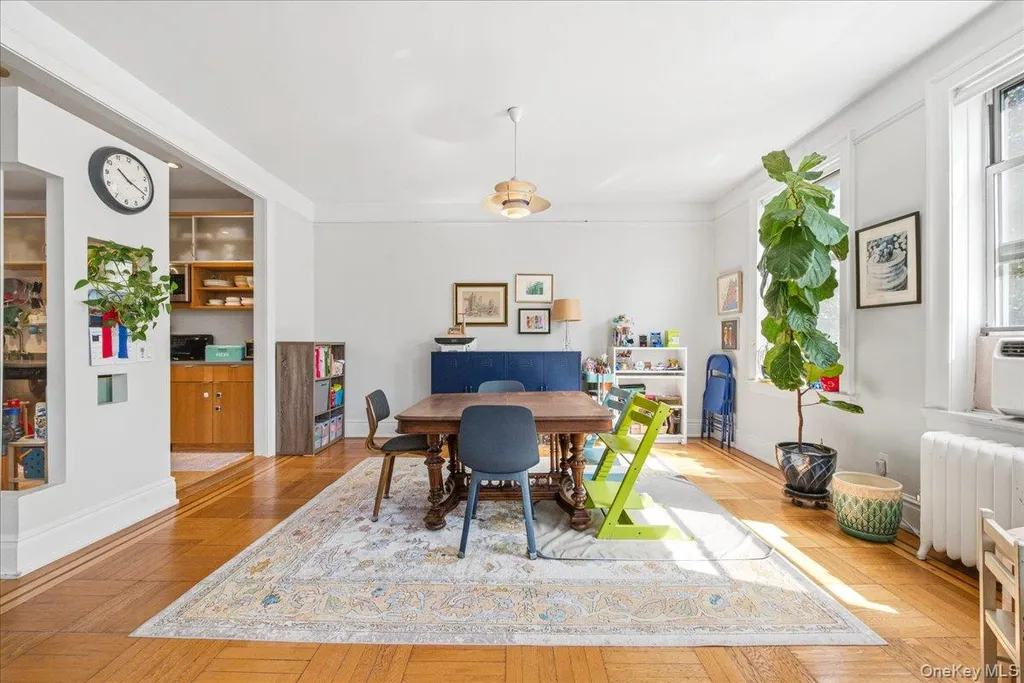 37-28 80th Street Jackson Heights NY 11372