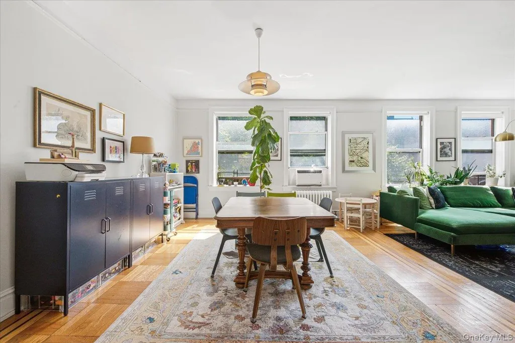 37-28 80th Street Jackson Heights NY 11372