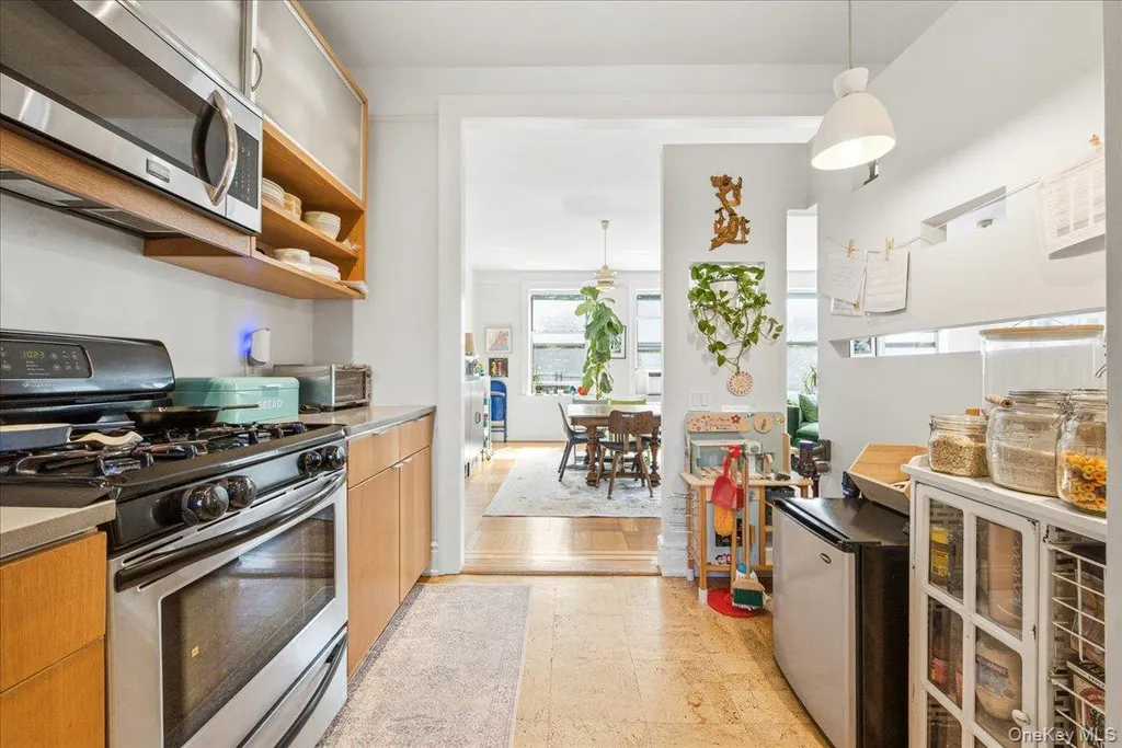 37-28 80th Street Jackson Heights NY 11372