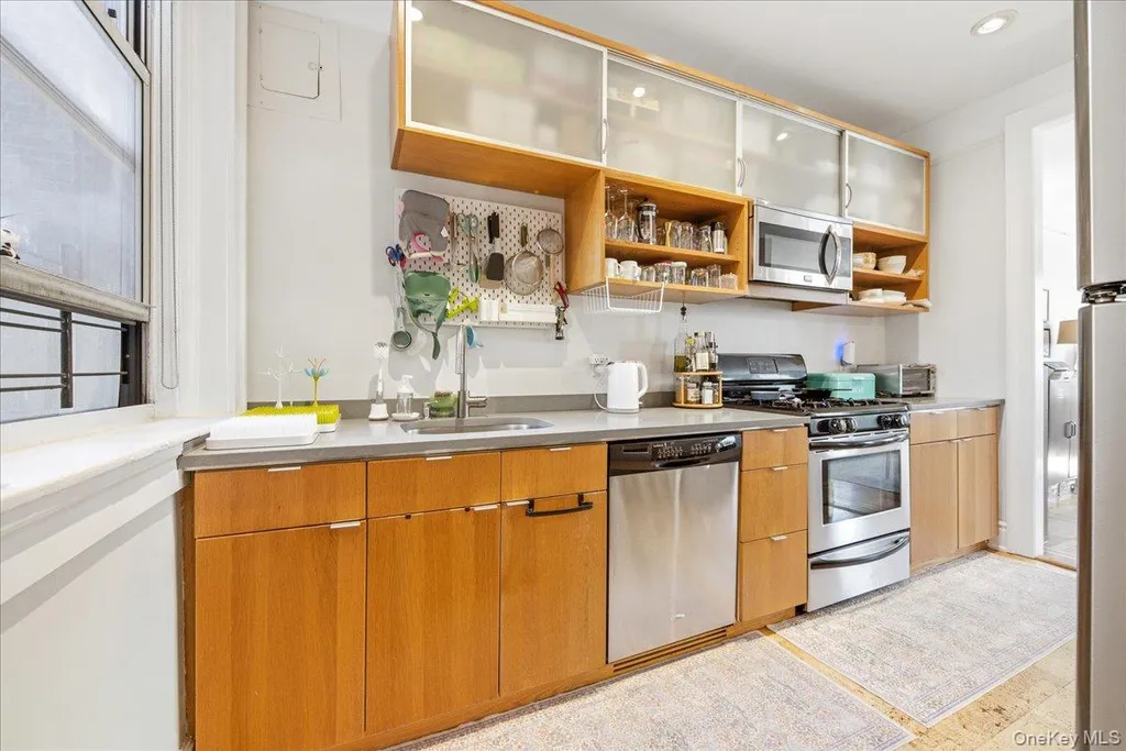 37-28 80th Street Jackson Heights NY 11372
