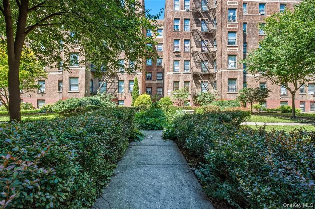 37-28 80th Street Jackson Heights NY 11372