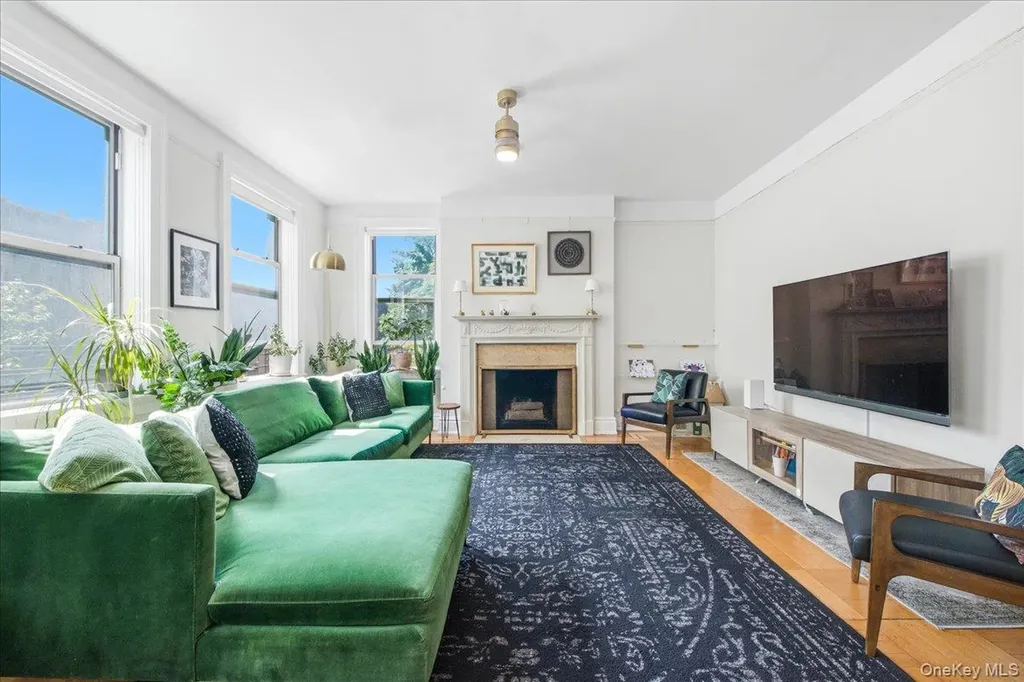 37-28 80th Street Jackson Heights NY 11372