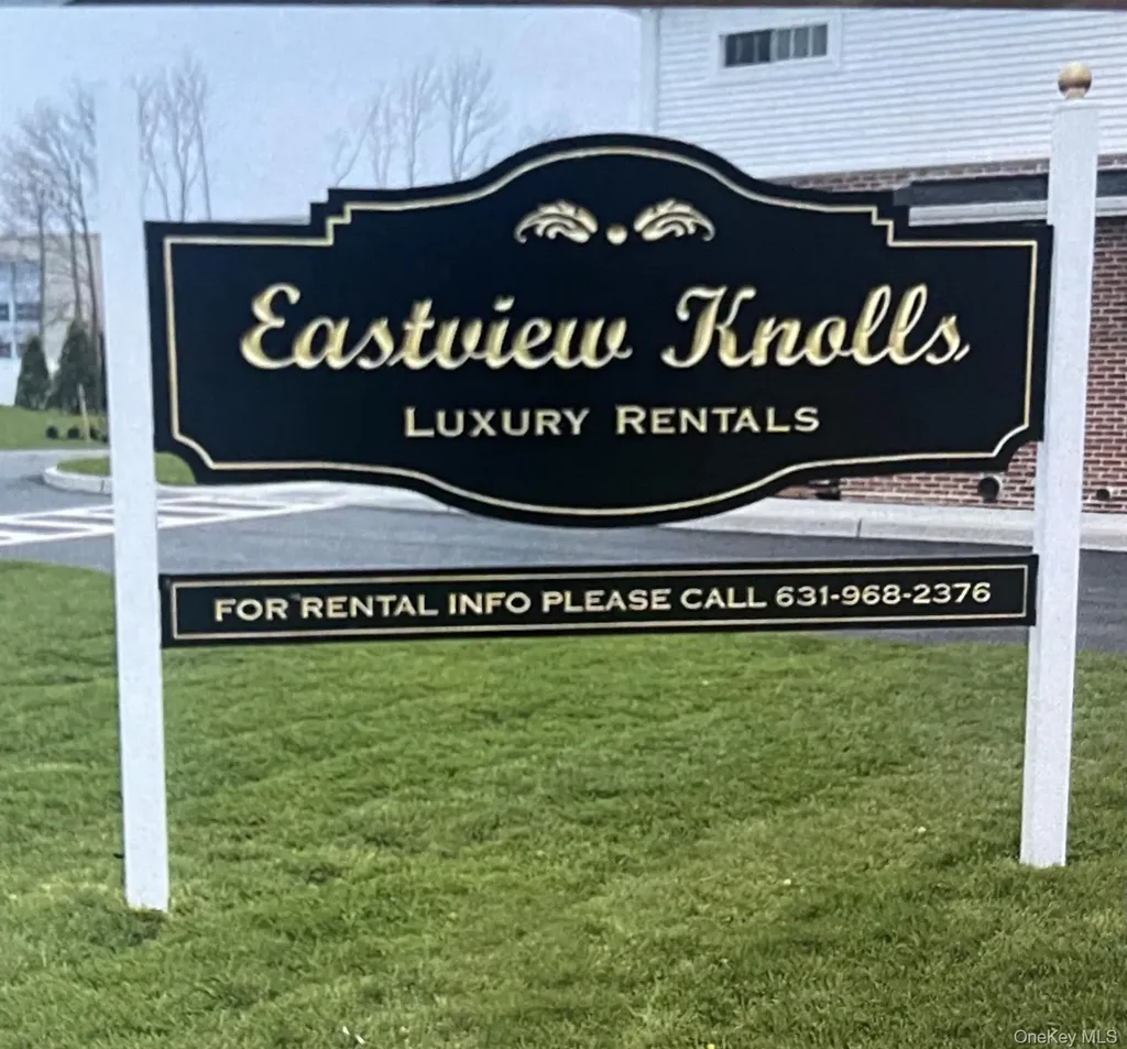 221 Eastview Drive Central Islip NY 11722