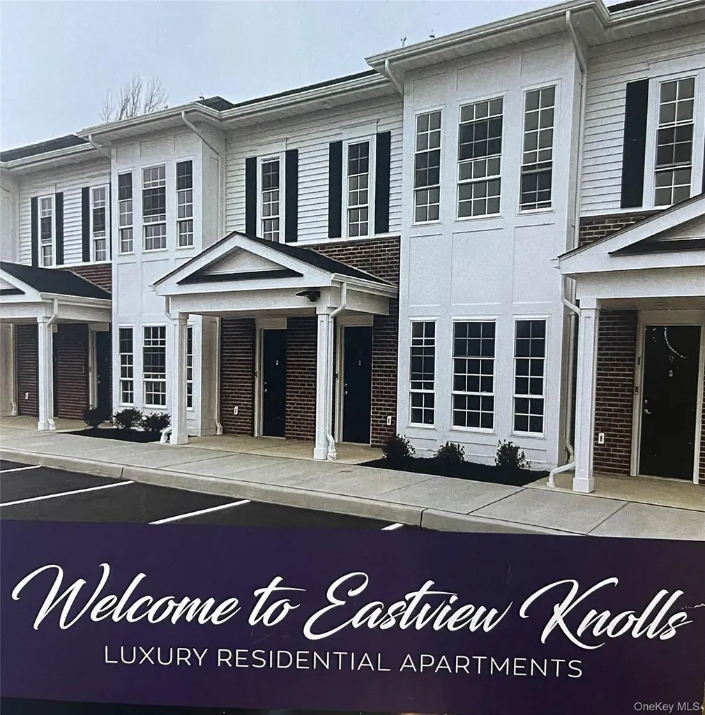 221 Eastview Drive Central Islip NY 11722
