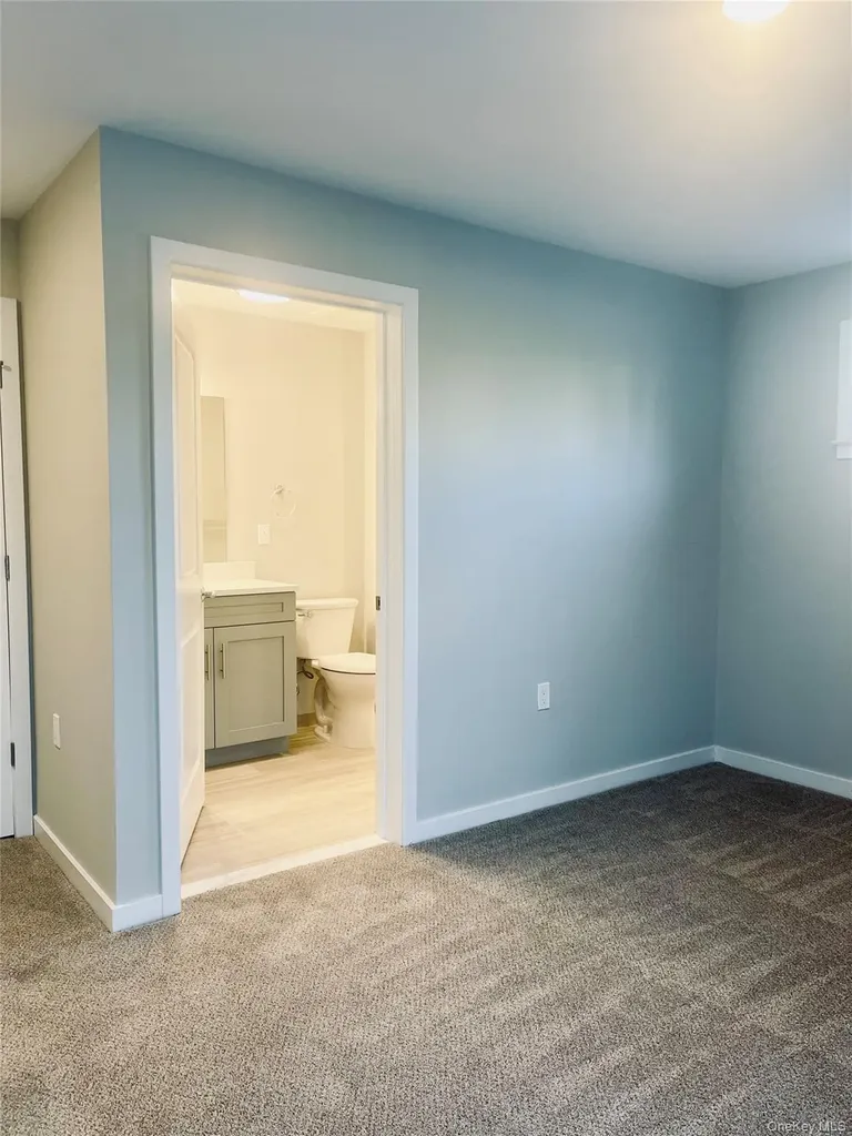 221 Eastview Drive Central Islip NY 11722
