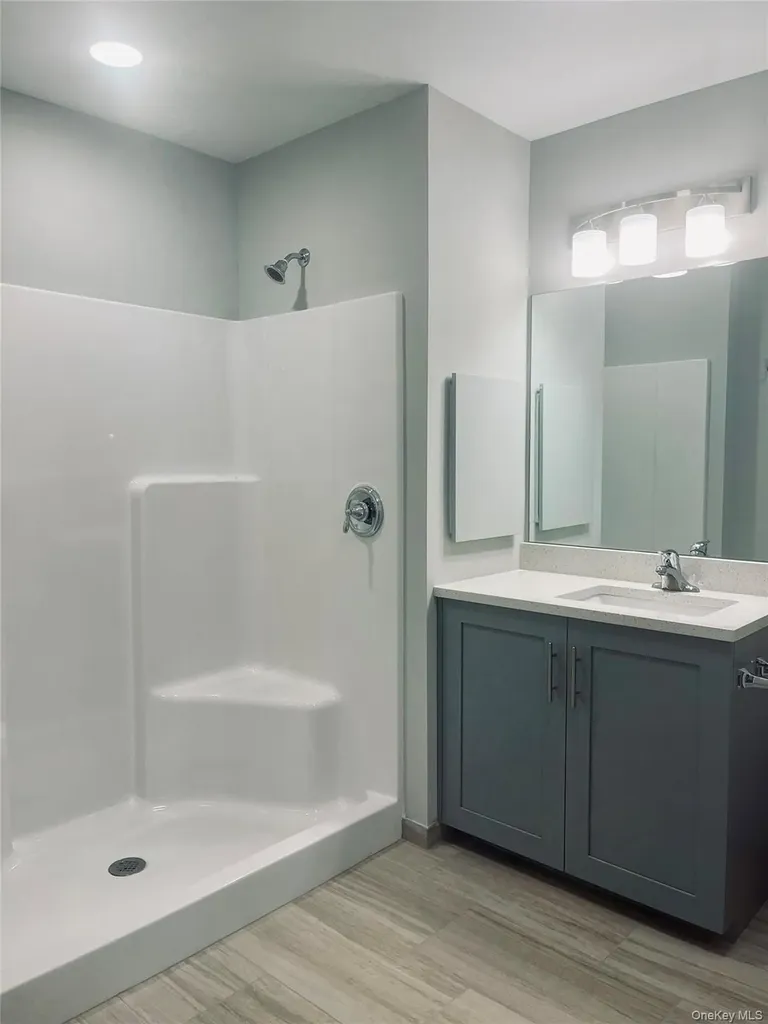 221 Eastview Drive Central Islip NY 11722