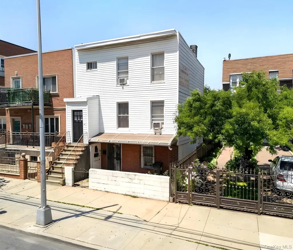 25-14 Crescent Street Astoria NY 11102