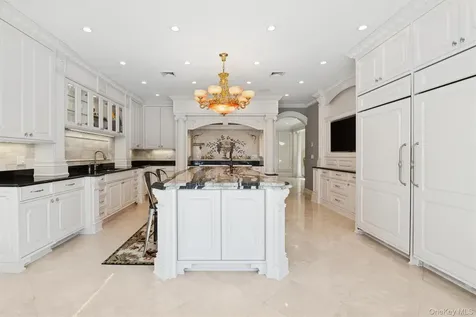 28 Whitney Circle Glen Cove NY 11542