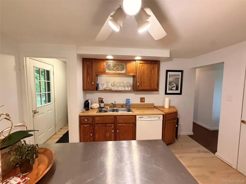 690 Route 311 Patterson NY 12563