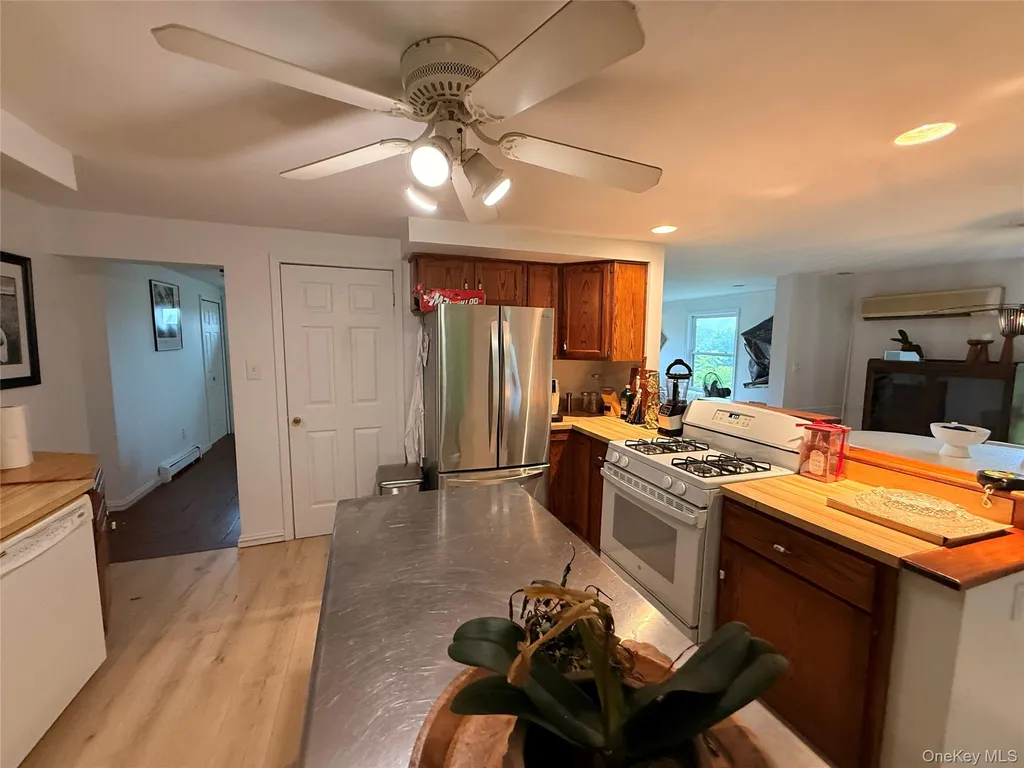 690 Route 311 Patterson NY 12563