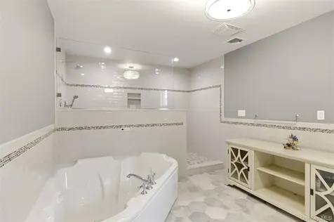 1 Geoffrey Avenue Syosset NY 11791