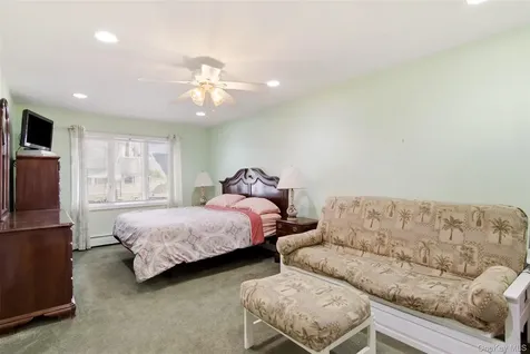 1 Geoffrey Avenue Syosset NY 11791