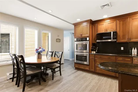 1 Geoffrey Avenue Syosset NY 11791