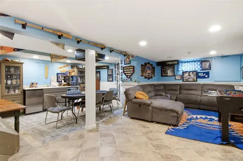 1 Geoffrey Avenue Syosset NY 11791