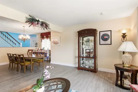 1 Geoffrey Avenue Syosset NY 11791