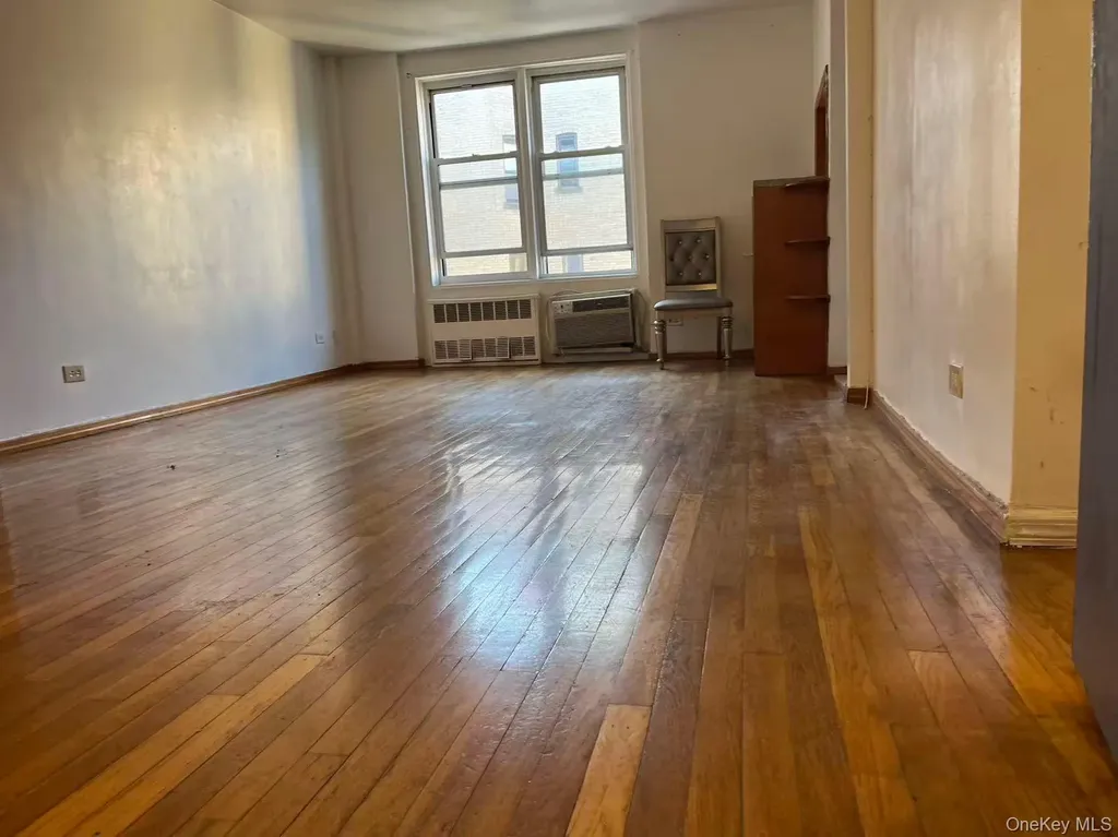 1332 Metropolitan Avenue Bronx NY 10462