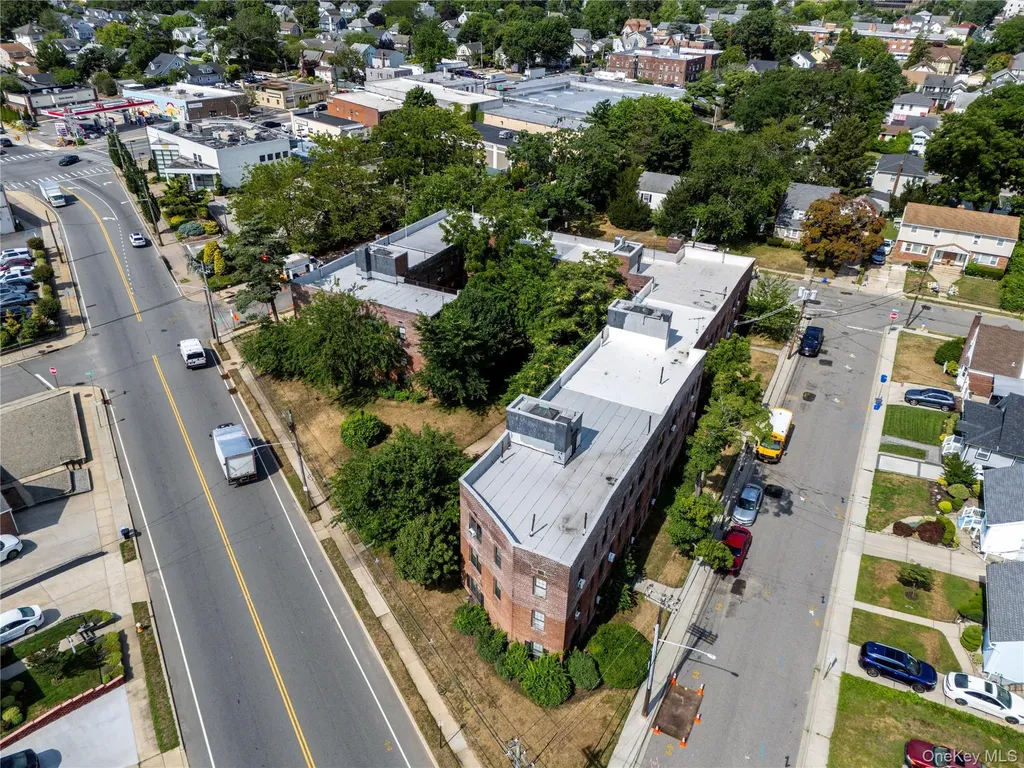 32-40 N Long Beach Road Rockville Centre NY 11570