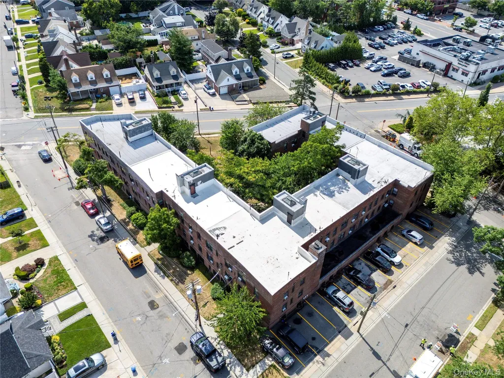 32-40 N Long Beach Road Rockville Centre NY 11570